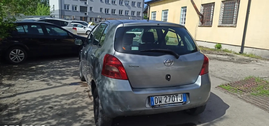 Toyota Yaris cena 4900 przebieg: 250000, rok produkcji 2007 z Puławy małe 56